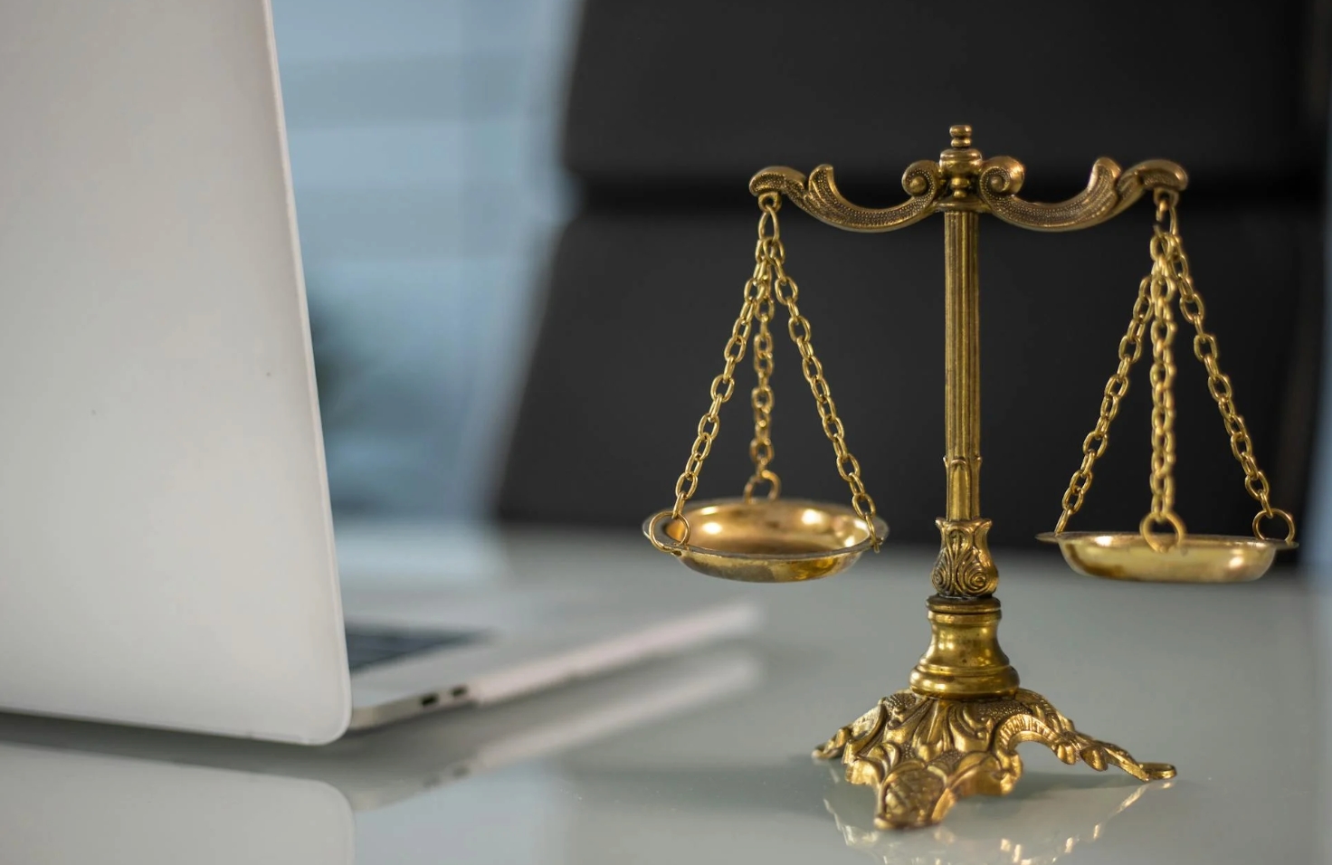 哪些案件一定要請律師？淺談律師強制代理案件規定